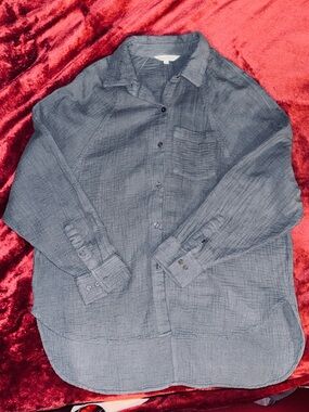 Relaxed Gray Button-Front Textured Shirt for Women